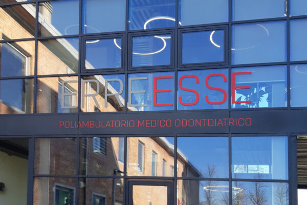 erreesse-solari-decorazione-vetrina