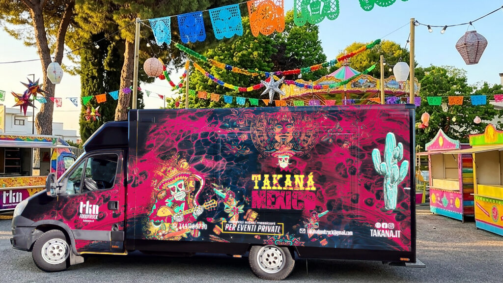 takana-wrapping-food-truck
